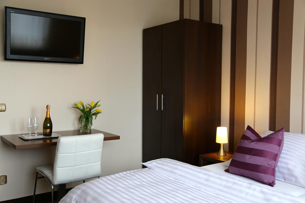 10 Bed And Breakfast Poznan Dış mekan fotoğraf